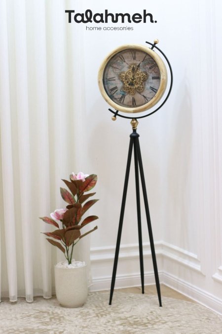 ساعة ديكور بقاعدة 160 سم