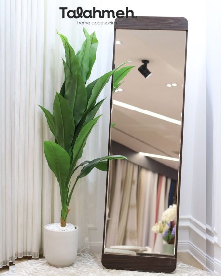 مراية بإطار خشبي